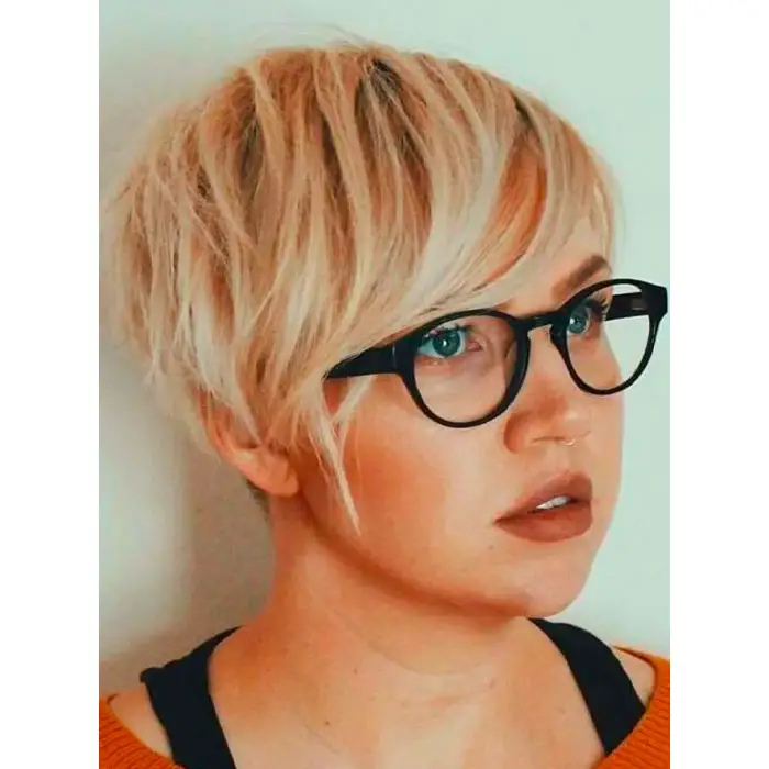 Super Cute Looks With Short Hairstyles For Round Faces Page Of